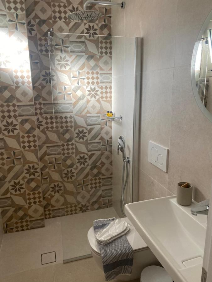 Libera Private Rooms Parga Ngoại thất bức ảnh