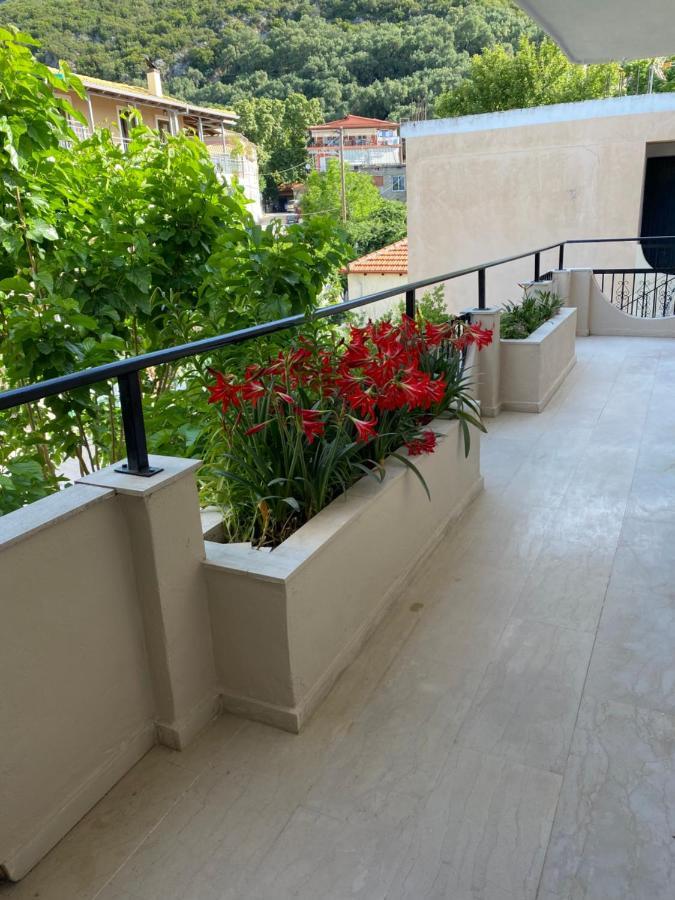 Libera Private Rooms Parga Ngoại thất bức ảnh