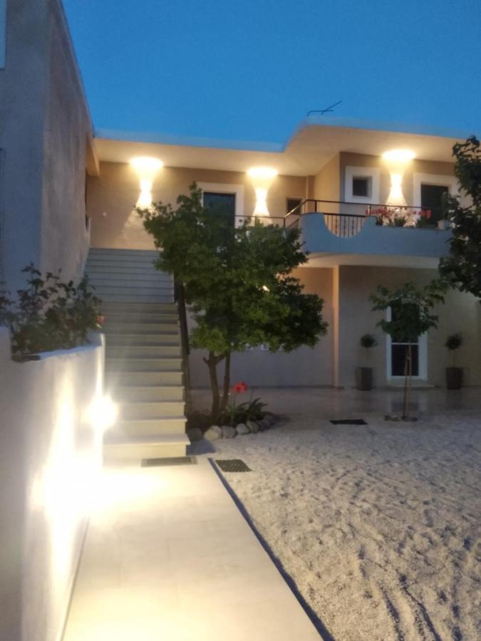 Libera Private Rooms Parga Ngoại thất bức ảnh